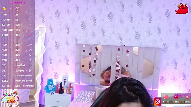 Snapshot of MARIANA_TAY1 chatting on 02-19-26, 03:35 MARIANA TAY1 online show from 02-19-26, 03:35