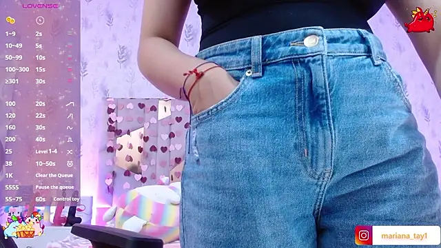 Snapshot of MARIANA_TAY1 chatting on 02-21-26, 03:29 MARIANA TAY1 online show from 02-21-26, 03:29