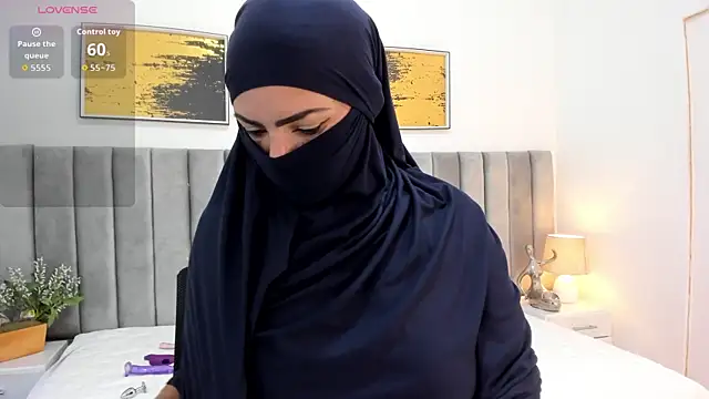  naylaa  online show from 11-09-25, 03:16