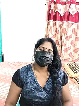 tamil-aunt online show from 10-19-25, 06:19