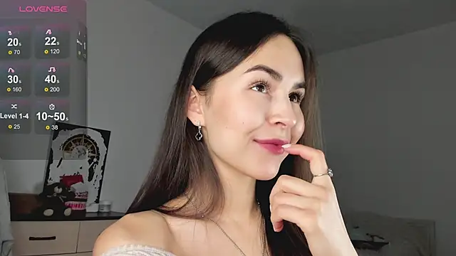 LionKierra online show from 11-29-25, 04:04