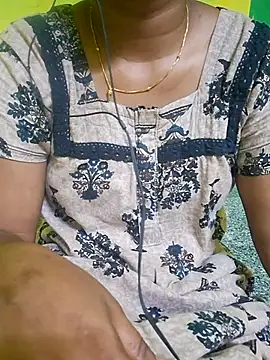 Snapshot of tamil_kanaka chatting on 05-08-26, 05:13 tamil kanaka online show from 05-08-26, 05:13