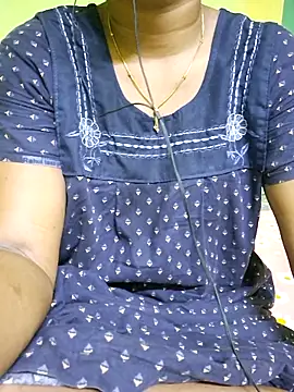 Snapshot of tamil_kanaka chatting on 05-17-26, 03:04 tamil kanaka online show from 05-17-26, 03:04