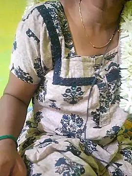 Snapshot of tamil_kanaka chatting on 06-11-26, 02:11 tamil kanaka online show from 06-11-26, 02:11