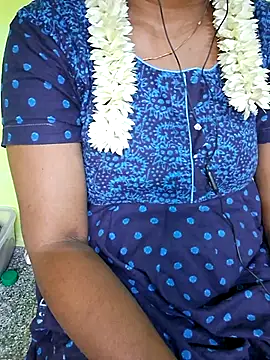 Snapshot of tamil_kanaka chatting on 06-23-26, 05:00 tamil kanaka online show from 06-23-26, 05:00