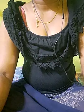 Snapshot of tamil_kanaka chatting on 07-18-26, 10:46 tamil kanaka online show from 07-18-26, 10:46