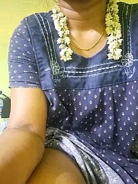Snapshot of tamil_kanaka chatting on 07-31-26, 04:23 tamil kanaka online show from 07-31-26, 04:23