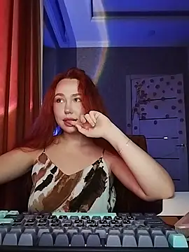 Snapshot of LolaMint_ chatting on 11-29-25, 12:41 LolaMint online show from 11-29-25, 12:41