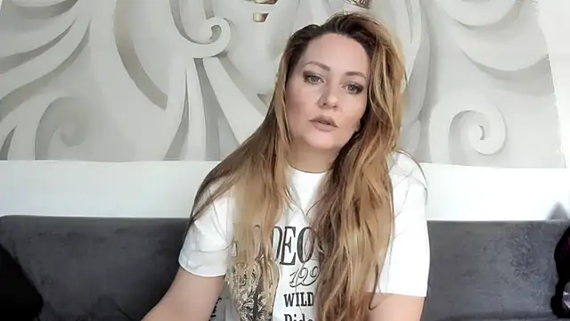 88  callmemadam  88 online show from 11-13-25, 08:02