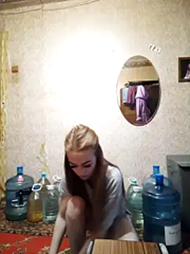 milklovqx online show from 10-15-25, 09:09
