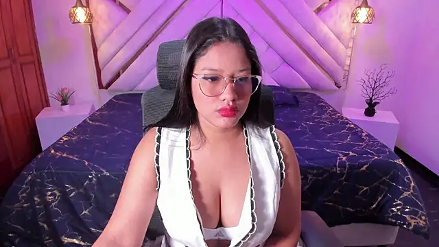 Snapshot of natachacole chatting on 10-16-25, 11:22 natachacole online show from 10-16-25, 11:22