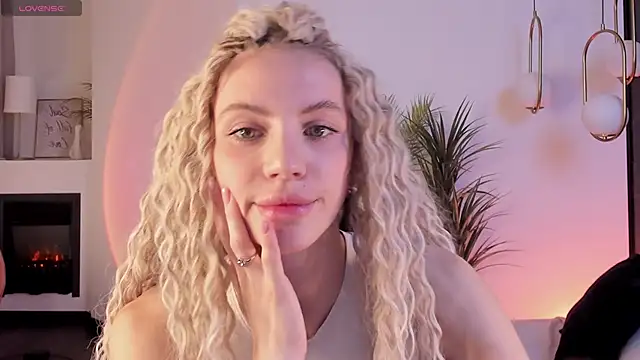 mia silkk online show from 10-22-25, 06:24