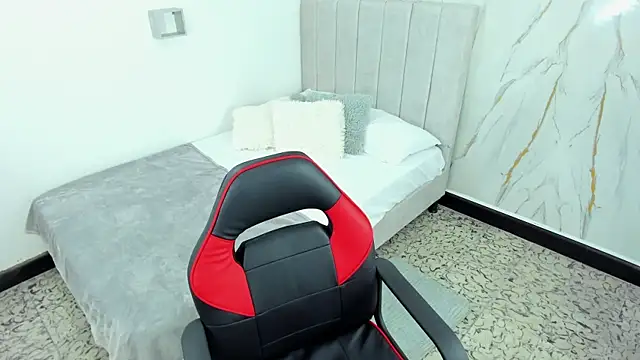 Amira mansour online show from 10-24-25, 07:21