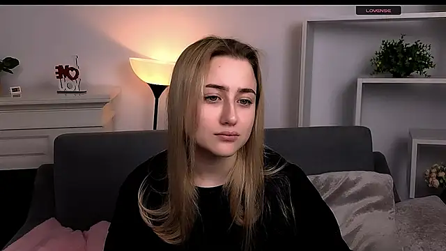 Lulu   Moon online show from 03-12-26, 09:43