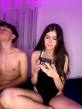 Snapshot of AlessiaLuxx chatting on 12-04-25, 01:26 AlessiaLuxx online show from 12-04-25, 01:26