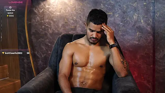 Snapshot of Reik_Vonn chatting on 05-11-26, 04:04 Reik Vonn online show from 05-11-26, 04:04