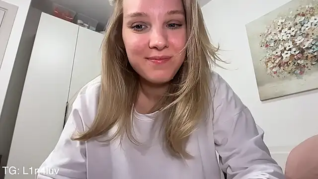 AIicaparkerc online show from 02-10-26, 07:40