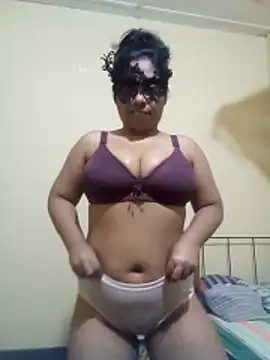 Snapshot of Expose_Queen chatting on 12-05-25, 05:42 Expose Queen online show from 12-05-25, 05:42