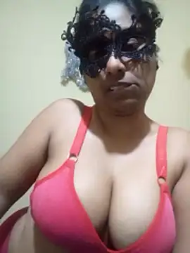 Snapshot of Expose_Queen chatting on 01-10-26, 04:53 Expose Queen online show from 01-10-26, 04:53