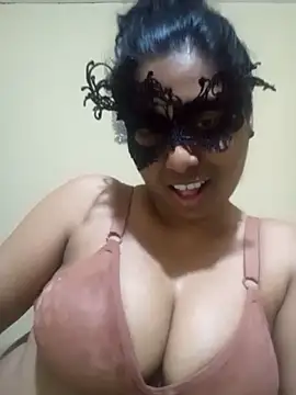 Snapshot of Expose_Queen chatting on 02-06-26, 05:16 Expose Queen online show from 02-06-26, 05:16