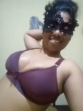 Snapshot of Expose_Queen chatting on 02-15-26, 06:04 Expose Queen online show from 02-15-26, 06:04