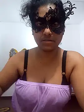 Snapshot of Expose_Queen chatting on 05-19-26, 07:42 Expose Queen online show from 05-19-26, 07:42