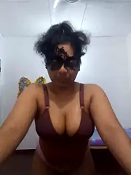 Snapshot of Expose_Queen chatting on 06-07-26, 06:00 Expose Queen online show from 06-07-26, 06:00