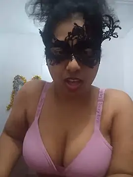 Snapshot of Expose_Queen chatting on 07-16-26, 06:36 Expose Queen online show from 07-16-26, 06:36