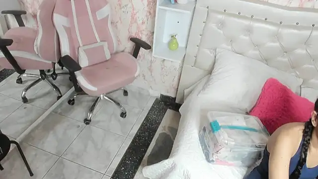 GabbiePrice online show from 02-02-26, 02:27