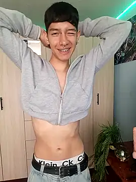 heyy noah11 online show from 11-06-25, 06:42