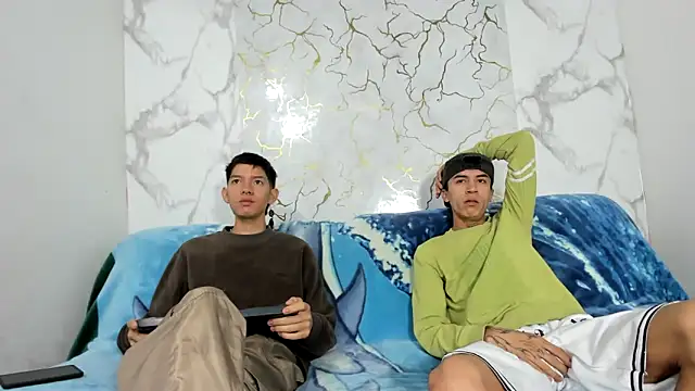 Snapshot of heyy_noah11 chatting on 06-09-26, 01:34 heyy noah11 online show from 06-09-26, 01:34
