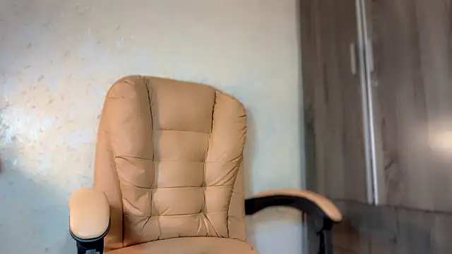 Snapshot of TinyTemptress chatting on 01-18-26, 05:55 TinyTemptress online show from 01-18-26, 05:55