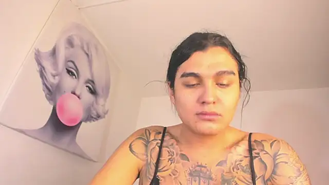 Snapshot of BiancaValentinna chatting on 11-12-25, 06:52 BiancaValentinna online show from 11-12-25, 06:52