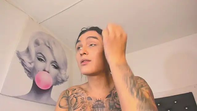 Snapshot of BiancaValentinna chatting on 11-18-25, 08:46 BiancaValentinna online show from 11-18-25, 08:46