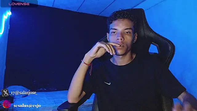 jhojan foxxx  online show from 11-28-25, 08:33