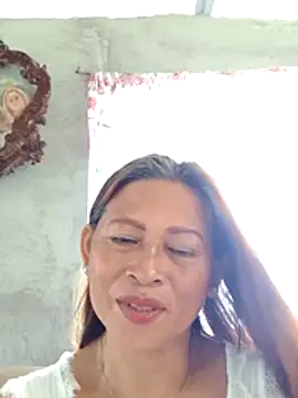 Snapshot of merr_ann123 chatting on 07-17-26, 04:08 merr ann123 online show from 07-17-26, 04:08