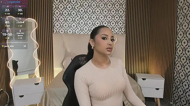 BEELLA TAY1 online show from 10-25-25, 12:56