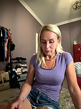 ElenabonyX online show from 10-24-25, 06:48