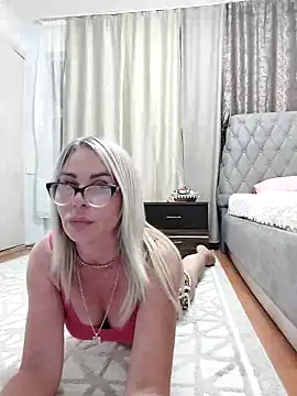 Snapshot of ElenabonyX chatting on 06-16-26, 07:38 ElenabonyX online show from 06-16-26, 07:38