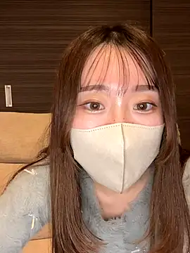 Snapshot of yura_ra_ra chatting on 11-21-25, 01:10 yura ra ra online show from 11-21-25, 01:10