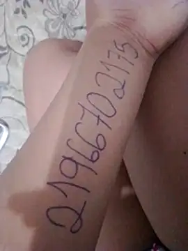 Camilanifeta online show from 12-21-25, 03:52