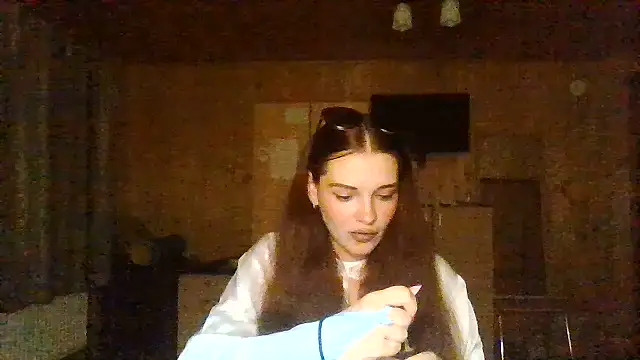 AmeliieLaFleur online show from 07-12-26, 08:22