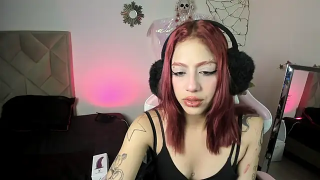 Vicky Boop online show from 10-15-25, 01:00