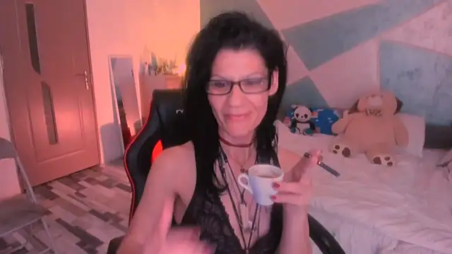 SweetSin40 online show from 05-18-26, 07:31