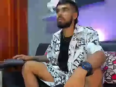 Snapshot of black_kameron_ chatting on 11-02-25, 01:08 black kameron online show from 11-02-25, 01:08