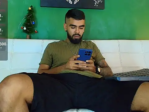 Snapshot of black_kameron_ chatting on 11-15-25, 11:54 black kameron online show from 11-15-25, 11:54