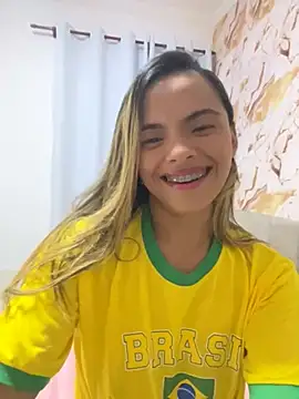 safadinhaquenteW online show from 06-15-26, 01:24