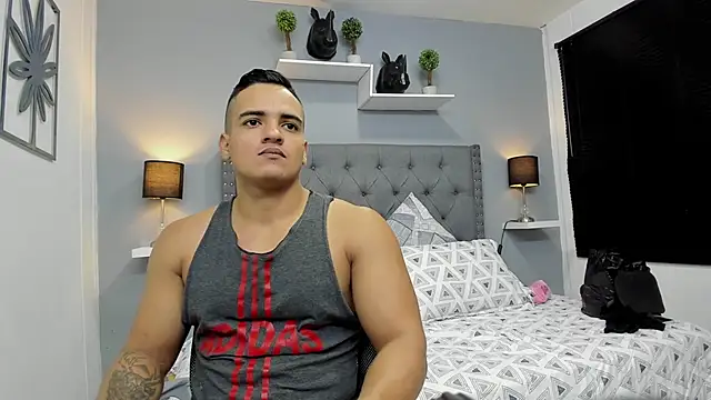 Snapshot of violeta_and_maxx chatting on 11-09-25, 11:36 violeta and maxx online show from 11-09-25, 11:36