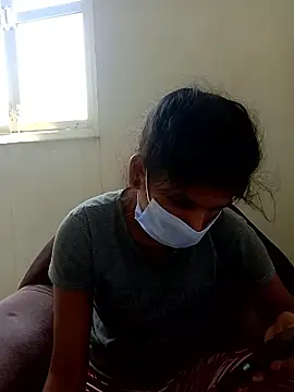 Snapshot of Hina_School chatting on 10-13-25, 04:34 Hina School online show from 10-13-25, 04:34