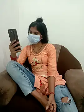 Snapshot of Hina_School chatting on 10-14-25, 04:52 Hina School online show from 10-14-25, 04:52